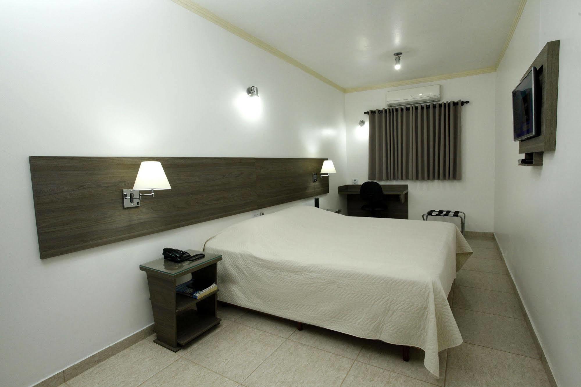 Indaia Hotel São Carlos Eksteriør billede