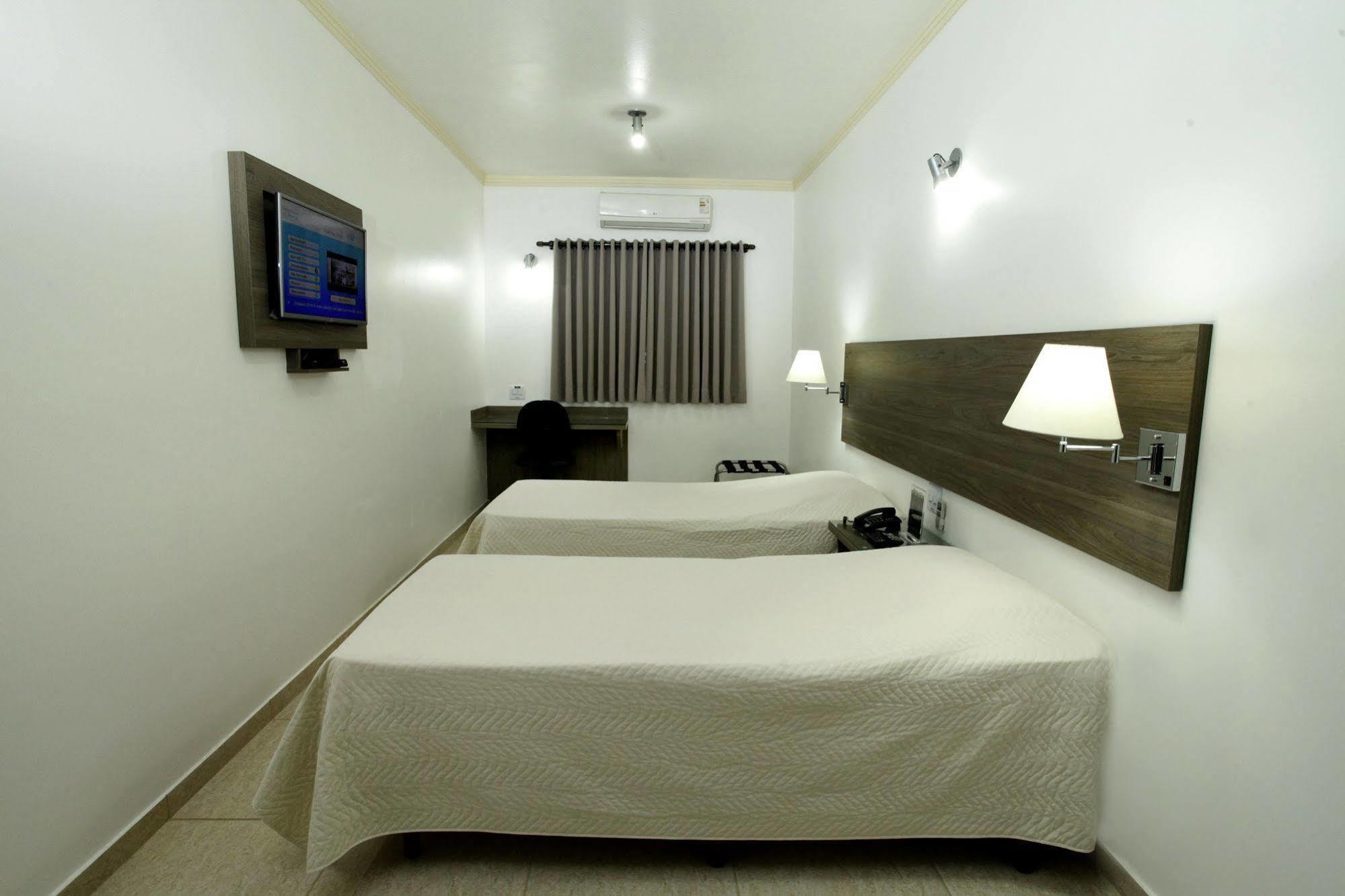 Indaia Hotel São Carlos Eksteriør billede