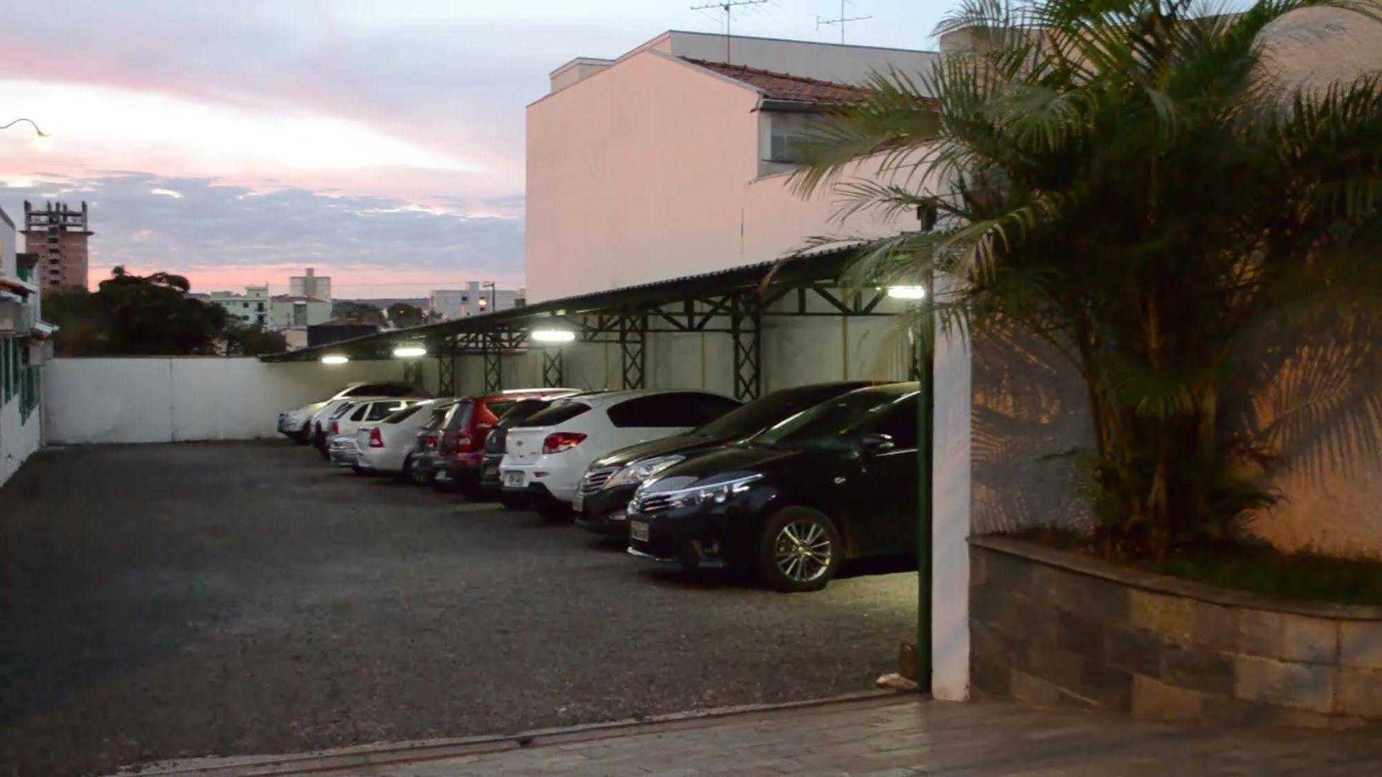 Indaia Hotel São Carlos Eksteriør billede